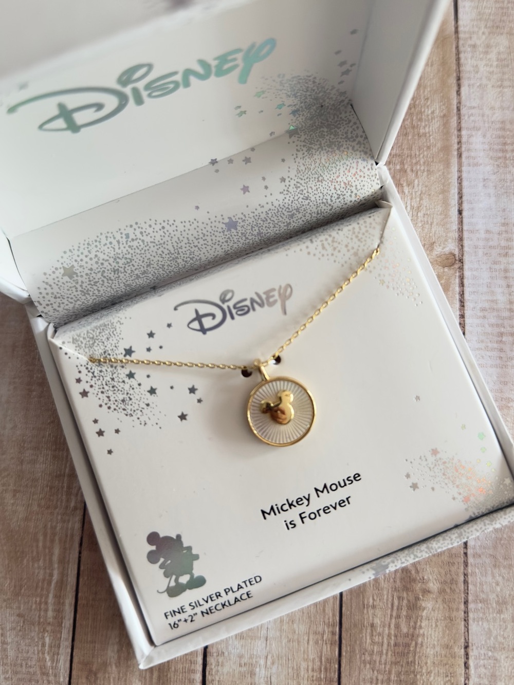 Disney • Mickey Mouse necklace
